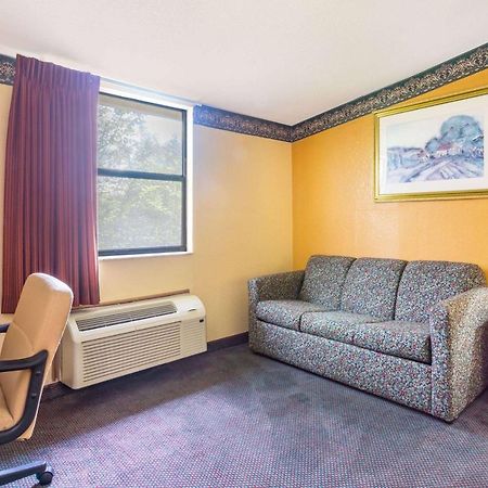 Howard Johnson By Wyndham Lake City Zewnętrze zdjęcie